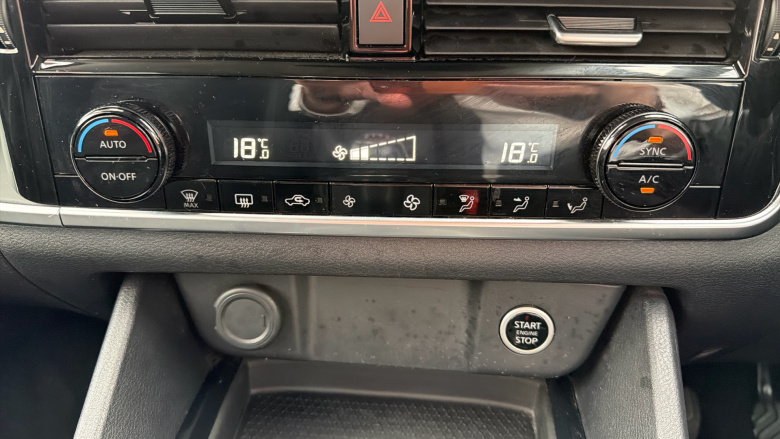 Nissan Qashqai 1.3 DiG-T MH Acenta Premium 5dr Petrol Hatchback